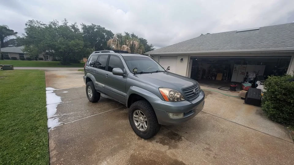 2004 Lexus GX 1st Gen - Image 7 of 16