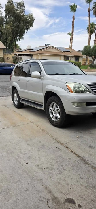 2004 Lexus GX 1st Gen - Image 2 of 8