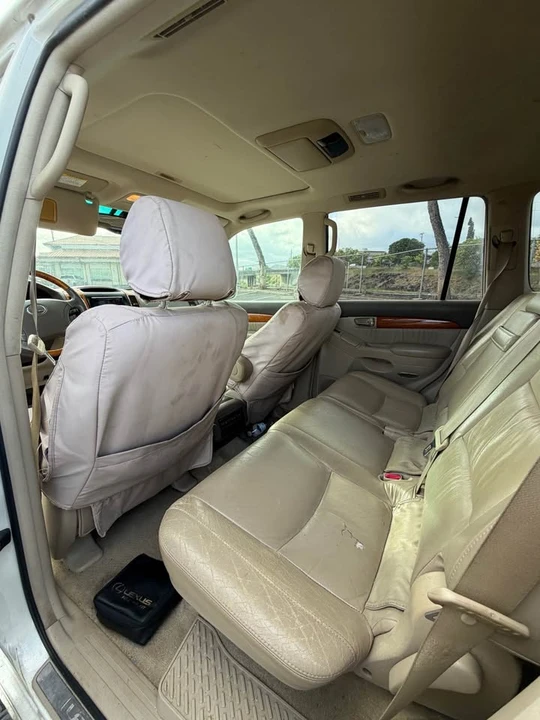 2004 Lexus GX 1st Gen - Image 8 of 10