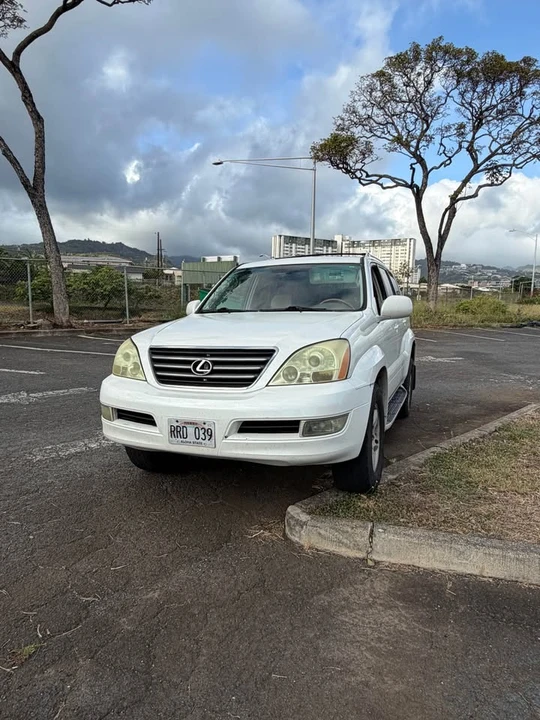 2004 Lexus GX 1st Gen - Image 2 of 10