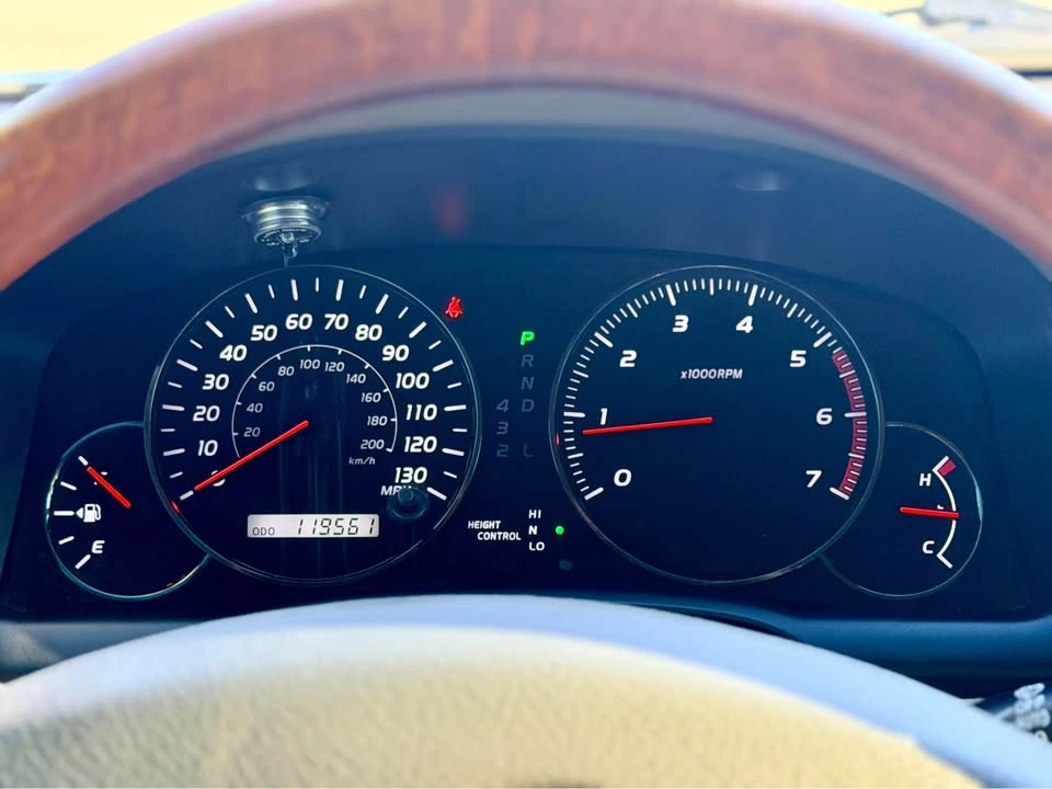 2004 Lexus GX 1st Gen - Image 11 of 20