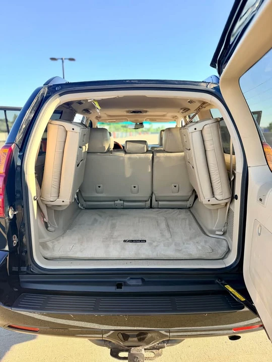 2004 Lexus GX 1st Gen - Image 17 of 20