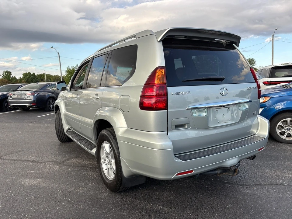 2004 Lexus GX 1st Gen - Image 4 of 12