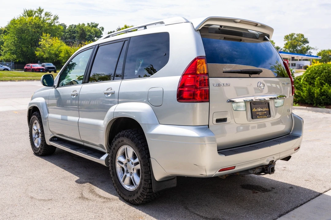 2004 Lexus GX 1st Gen - Image 10 of 12