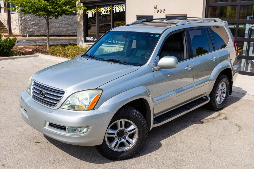 2004 Lexus GX 1st Gen - Image 2 of 12