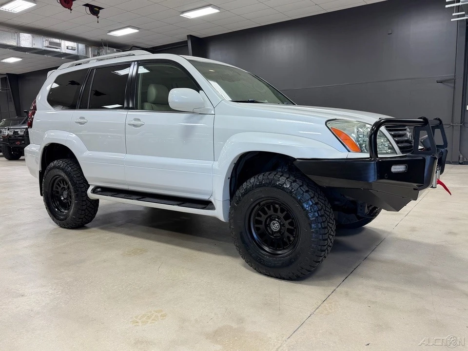 2004 Lexus GX 1st Gen - Image 7 of 12