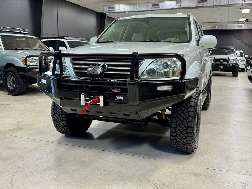 2004 Lexus GX 1st Gen - Image 3 of 12