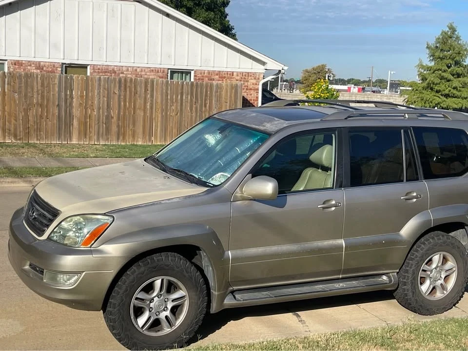 2004 Lexus GX 1st Gen - Image 2 of 9