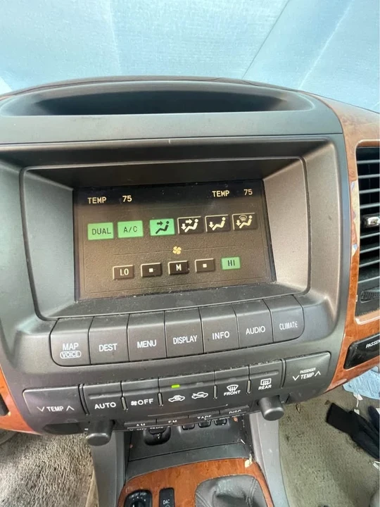 2004 Lexus GX 1st Gen - Image 9 of 9