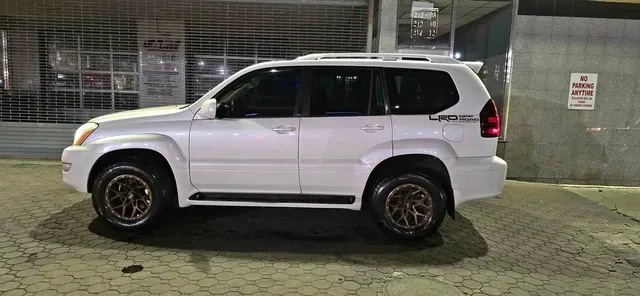 2004 Lexus GX470