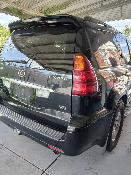 2004 Lexus GX 1st Gen - Image 3 of 8