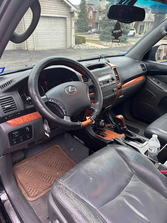 2004 Lexus GX 1st Gen - Image 4 of 7