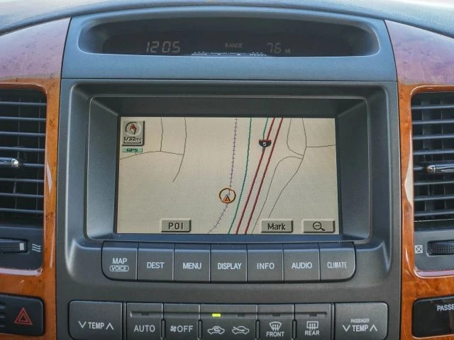 2004 Lexus GX 1st Gen - Image 19 of 21