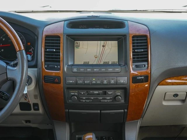 2004 Lexus GX 1st Gen - Image 18 of 21