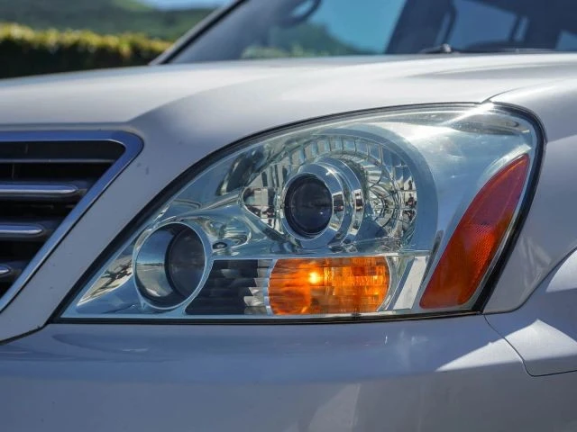 2004 Lexus GX 1st Gen - Image 10 of 21