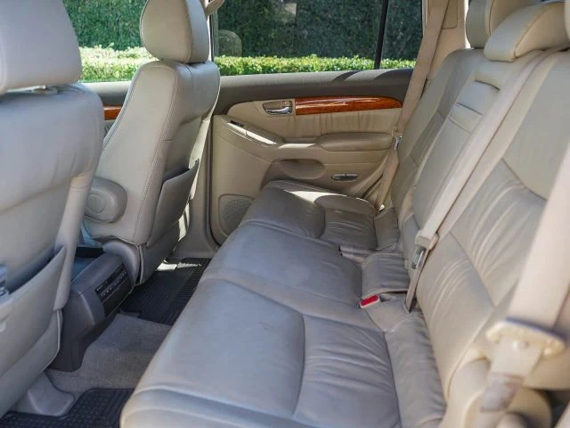 2004 Lexus GX 1st Gen - Image 24 of 31
