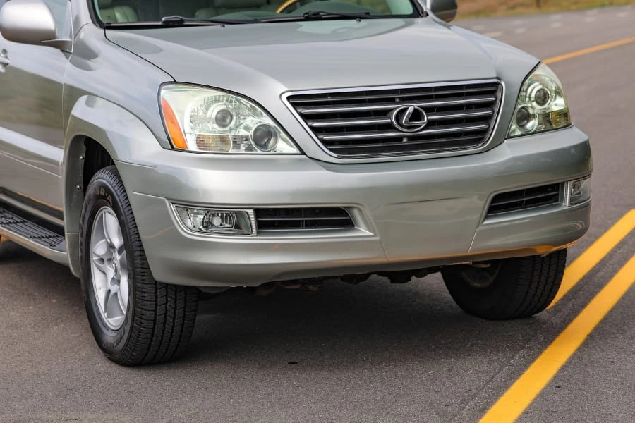 2004 Lexus GX 1st Gen - Image 17 of 31