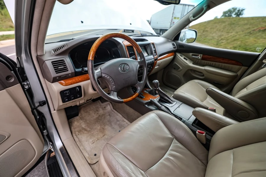 2004 Lexus GX 1st Gen - Image 24 of 31