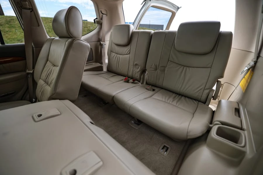 2004 Lexus GX 1st Gen - Image 30 of 31