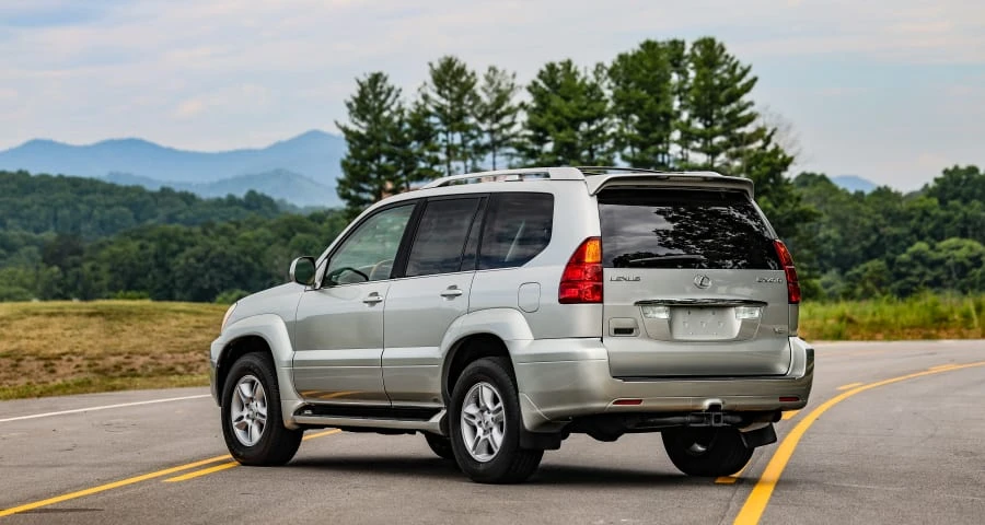 2004 Lexus GX 1st Gen - Image 2 of 31