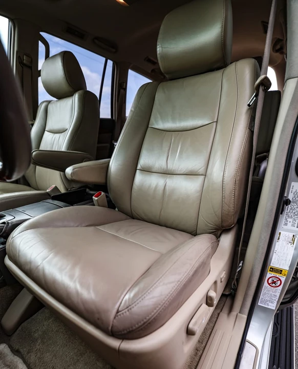 2004 Lexus GX 1st Gen - Image 27 of 31