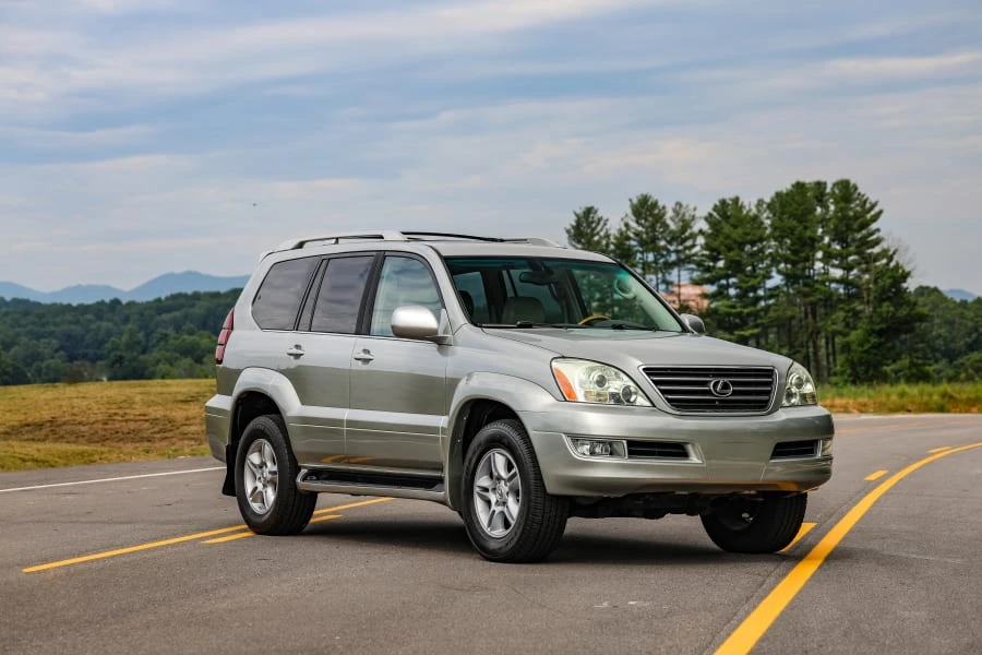 2004 Lexus GX 1st Gen - Image 10 of 31