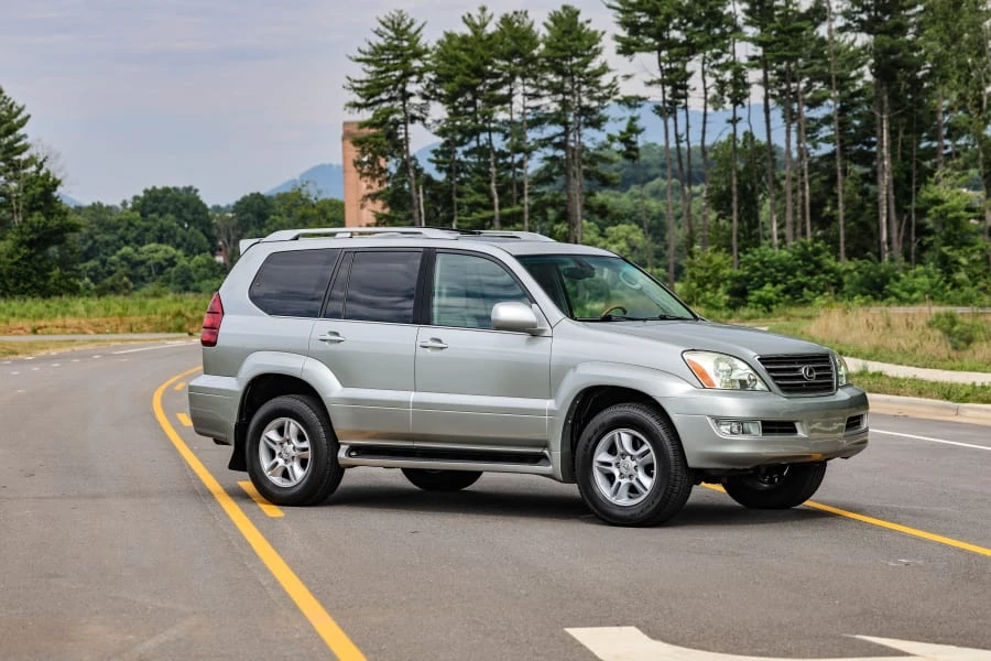 2004 Lexus GX 1st Gen - Image 11 of 31