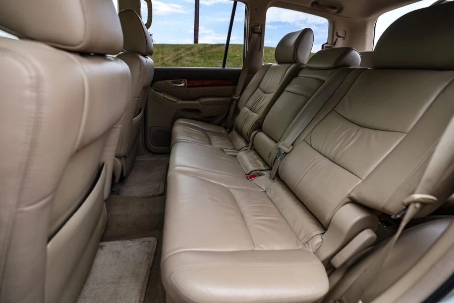 2004 Lexus GX 1st Gen - Image 29 of 31