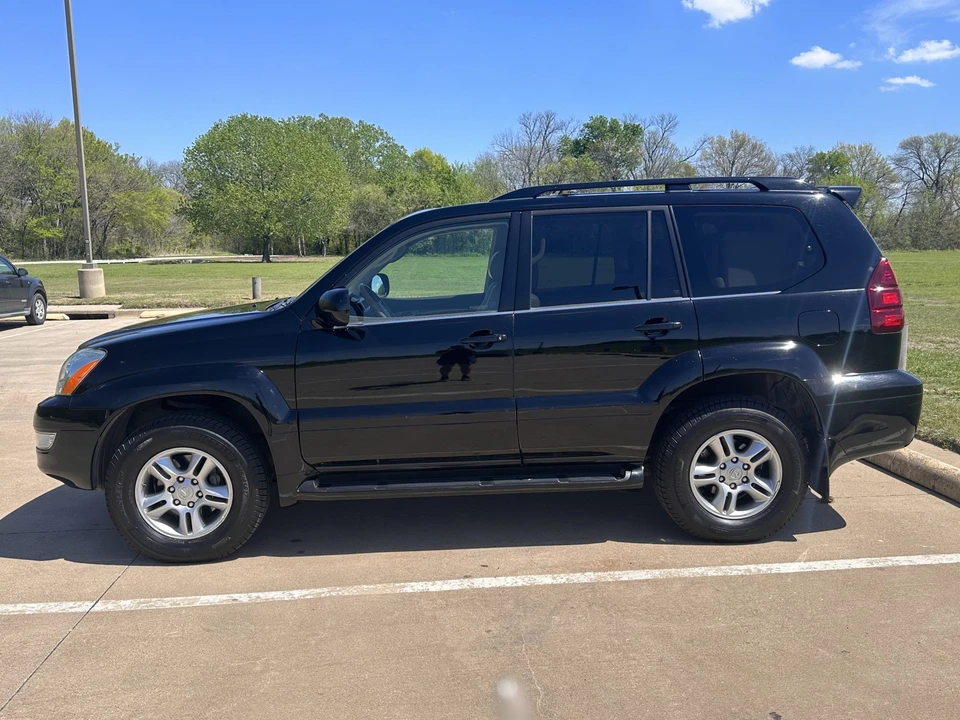2004 Lexus GX 1st Gen - Image 10 of 31