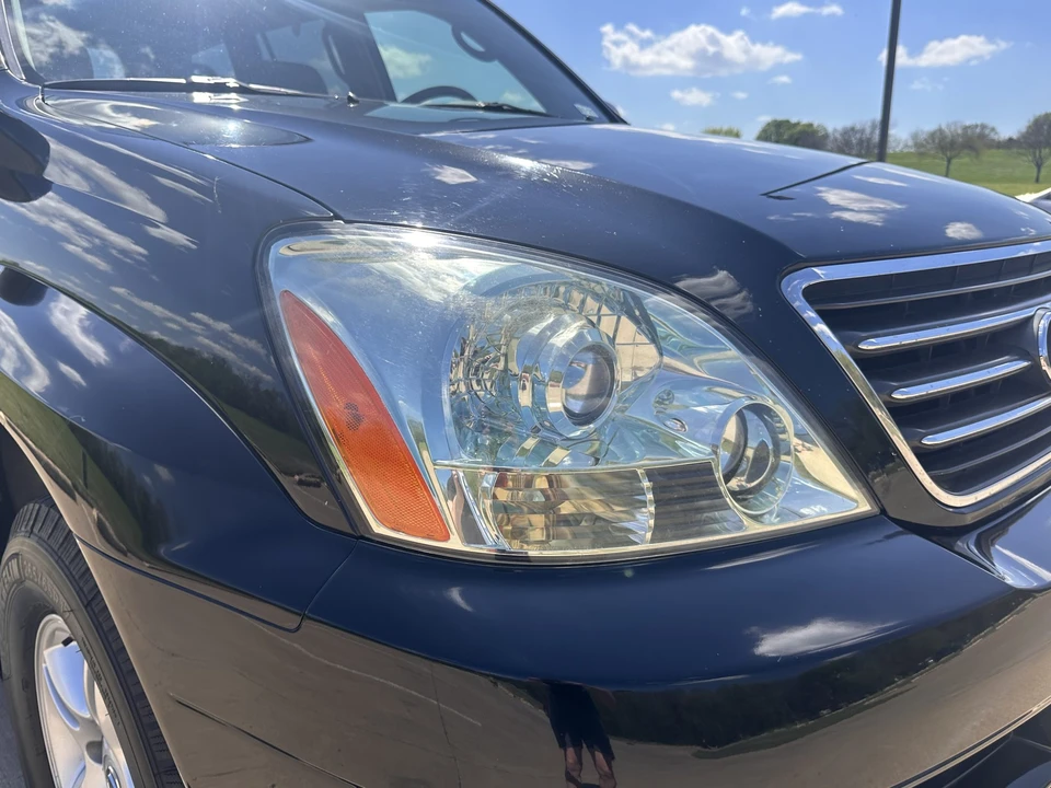 2004 Lexus GX 1st Gen - Image 17 of 31