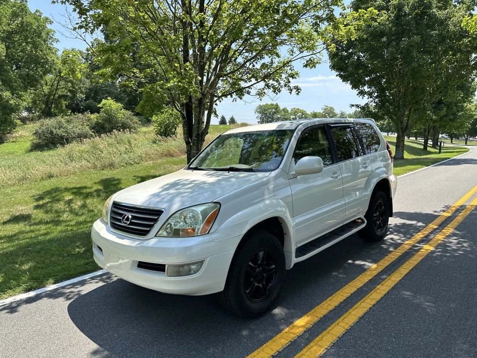 2004 Lexus GX 1st Gen - Image 4 of 31