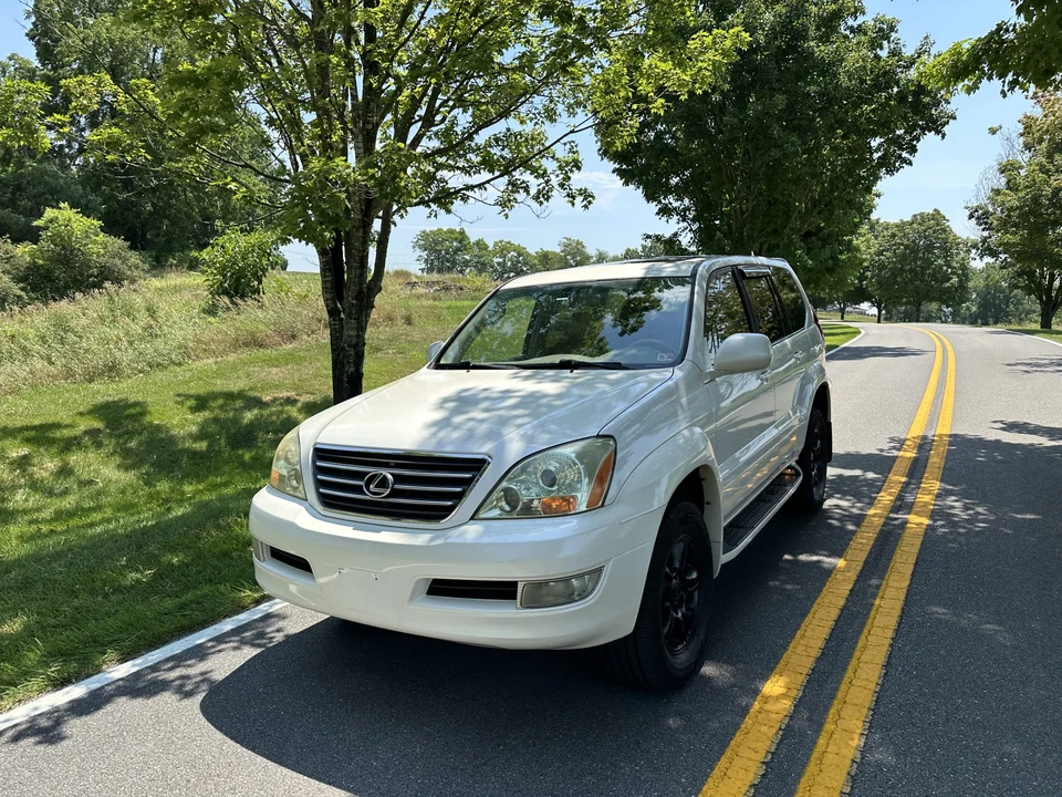 2004 Lexus GX 1st Gen - Image 2 of 31