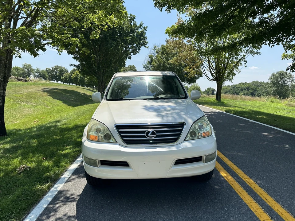 2004 Lexus GX 1st Gen - Image 20 of 31