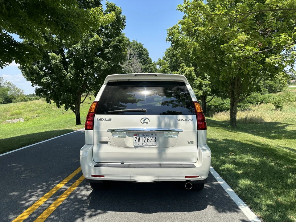2004 Lexus GX 1st Gen - Image 10 of 31