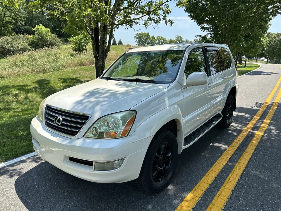 2004 Lexus GX 1st Gen - Image 3 of 31