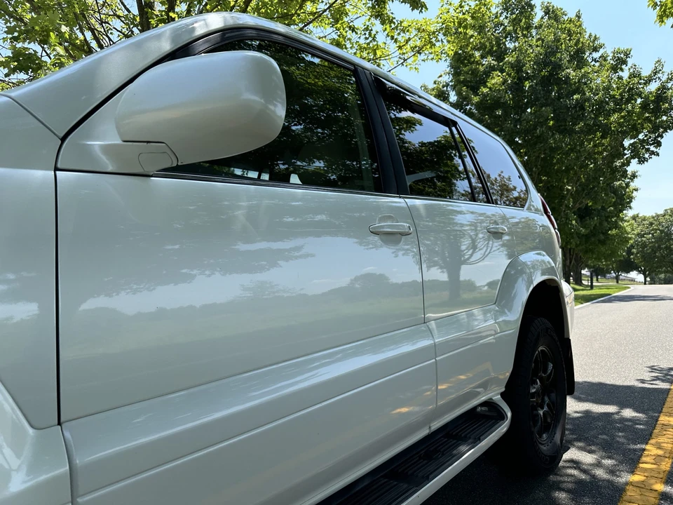 2004 Lexus GX 1st Gen - Image 26 of 31