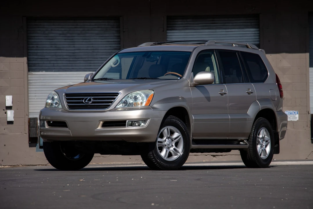 2004 Lexus GX 1st Gen - Image 7 of 31