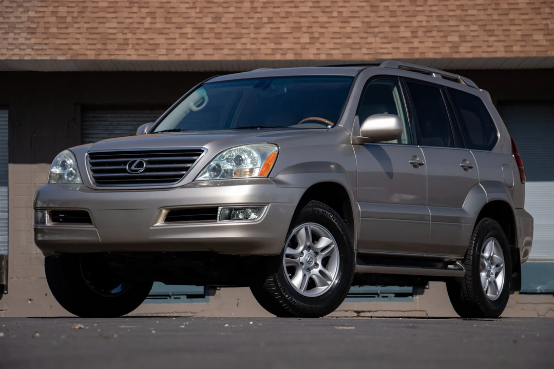 2004 Lexus GX 1st Gen - Image 5 of 31