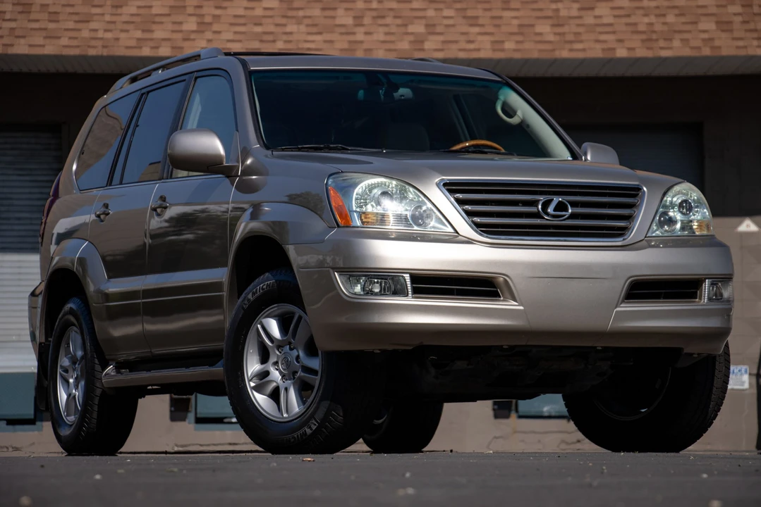 2004 Lexus GX 1st Gen - Image 16 of 31
