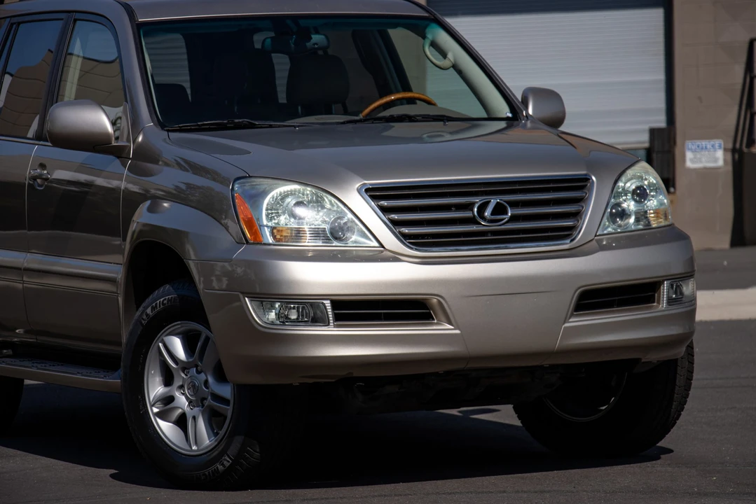 2004 Lexus GX 1st Gen - Image 29 of 31