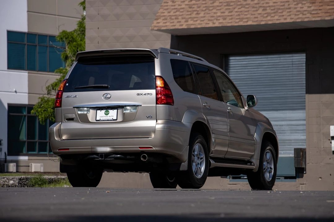 2004 Lexus GX 1st Gen - Image 19 of 31