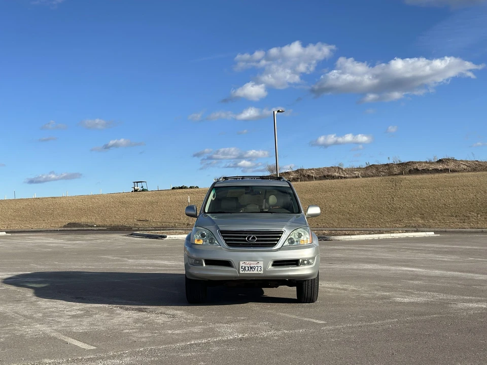 2004 Lexus GX 1st Gen - Image 10 of 31