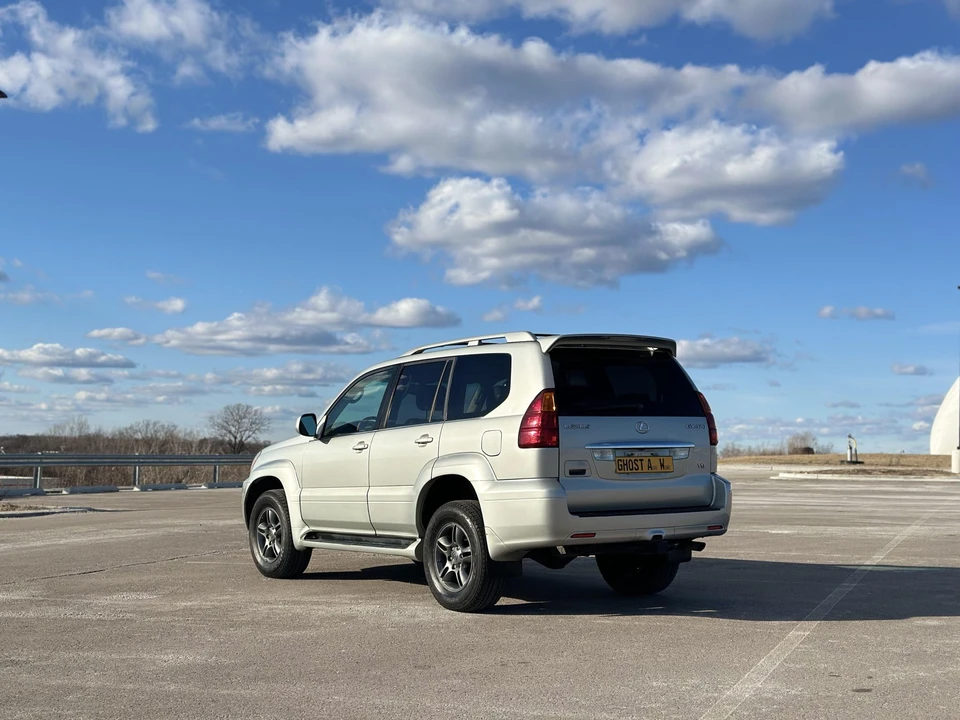2004 Lexus GX 1st Gen - Image 4 of 31