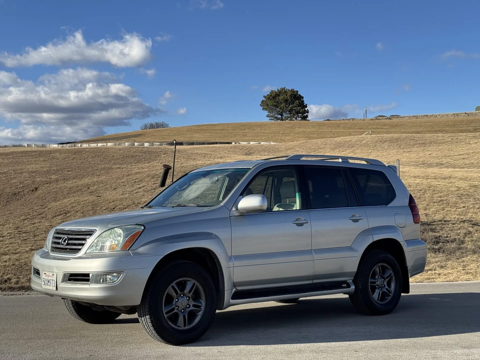 2004 Lexus GX 1st Gen - Image 12 of 31