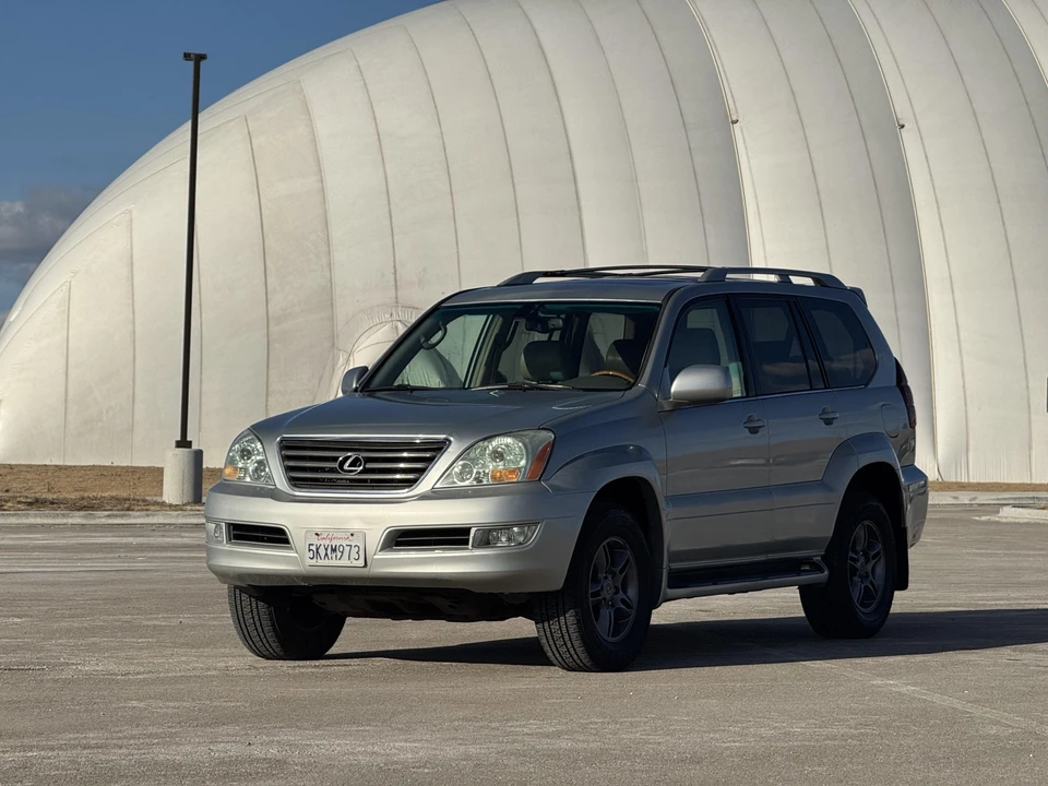 2004 Lexus GX 1st Gen - Image 11 of 31