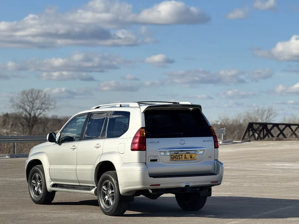2004 Lexus GX 1st Gen - Image 5 of 31