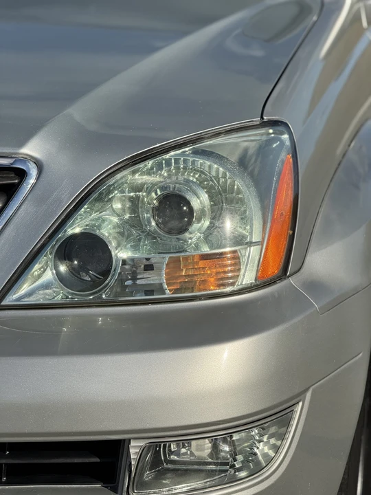2004 Lexus GX 1st Gen - Image 25 of 31