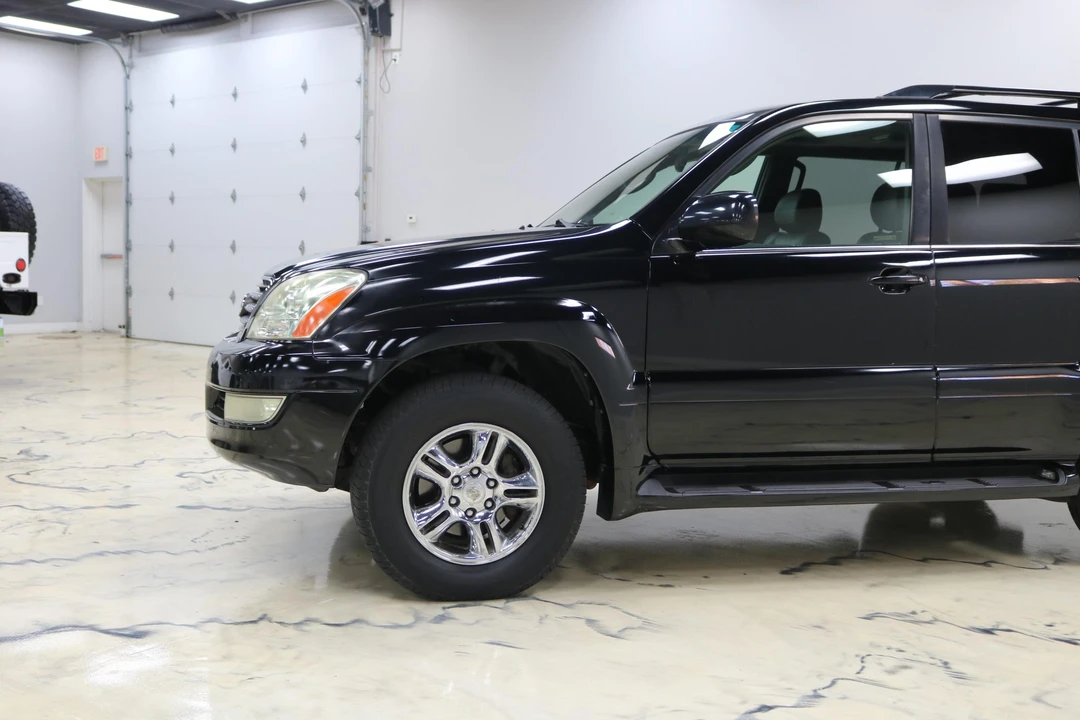 2004 Lexus GX 1st Gen - Image 11 of 31