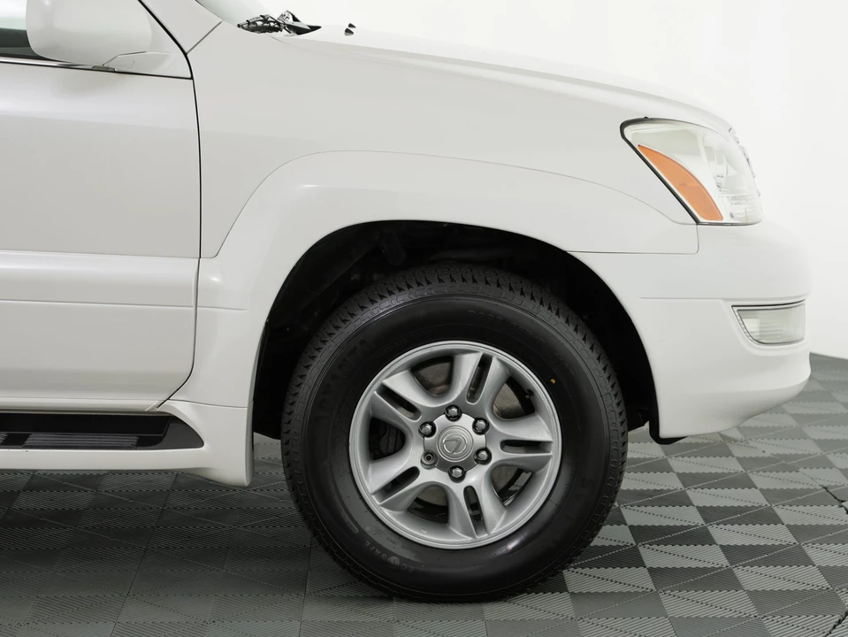 2004 Lexus GX 1st Gen - Image 30 of 31
