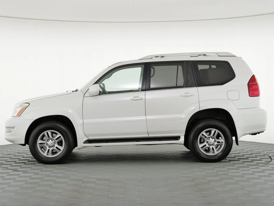 2004 Lexus GX 1st Gen - Image 17 of 31